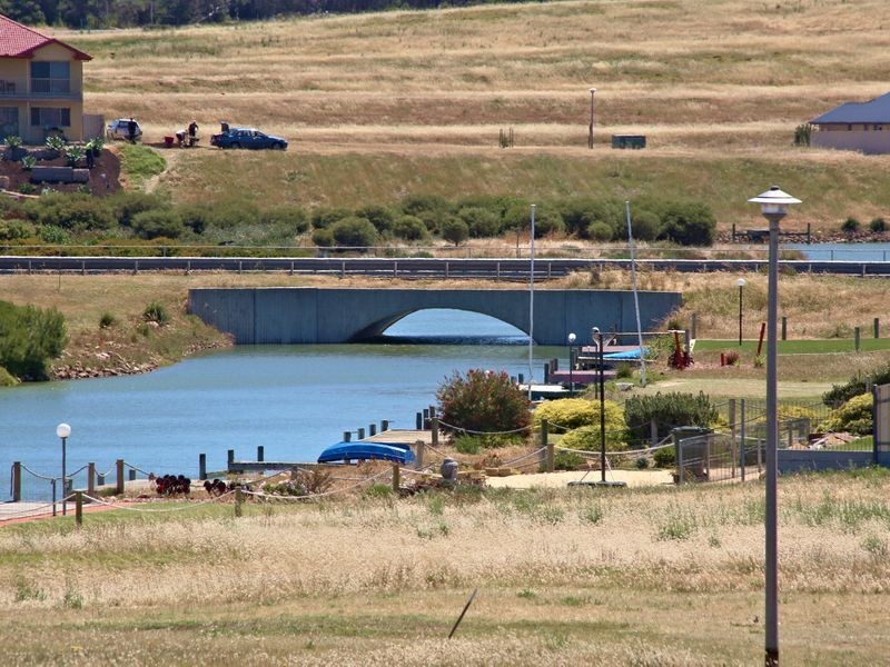 114 Excelsior Parade, Hindmarsh Island SA 5214