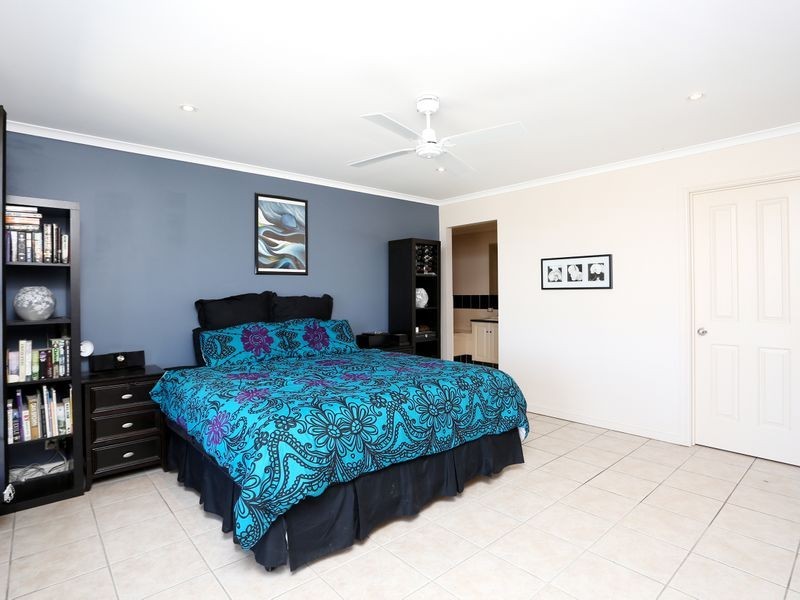 114 Excelsior Parade, Hindmarsh Island SA 5214