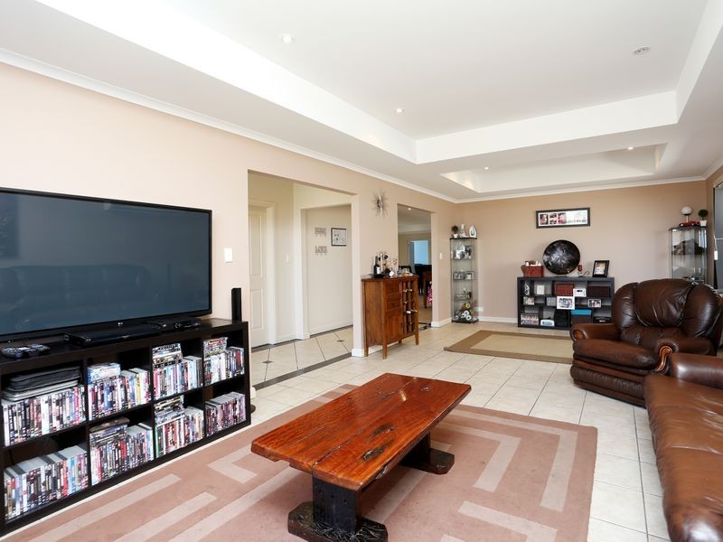 114 Excelsior Parade, Hindmarsh Island SA 5214