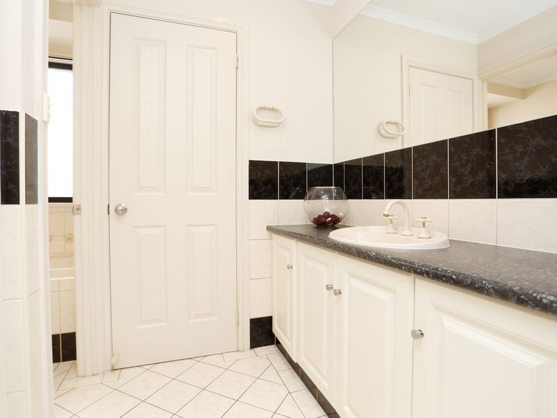 114 Excelsior Parade, Hindmarsh Island SA 5214