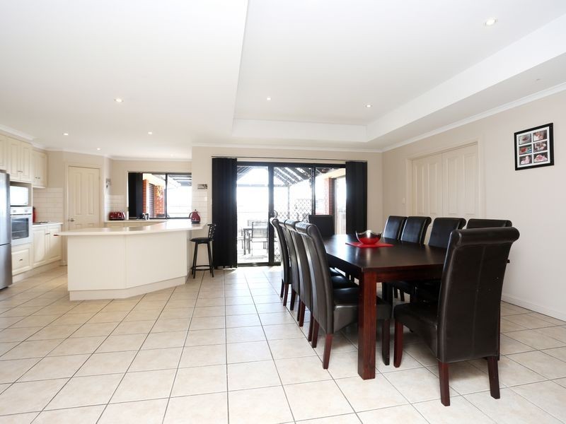 114 Excelsior Parade, Hindmarsh Island SA 5214