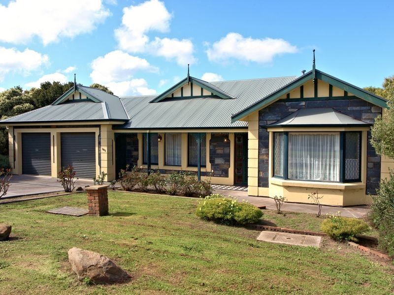 105 Captain Sturt Parade, Hindmarsh Island SA 5214