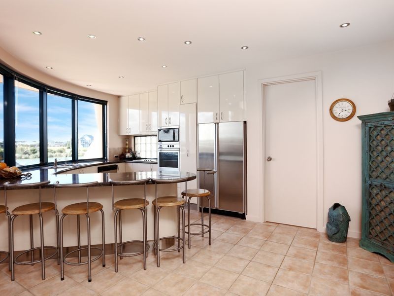 37 Excelsior Parade, Hindmarsh Island SA 5214