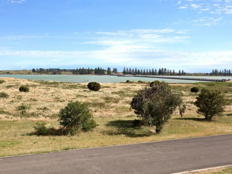 37 Excelsior Parade, Hindmarsh Island SA 5214