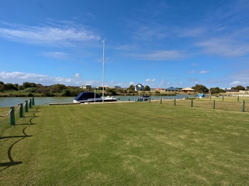 37 Excelsior Parade, Hindmarsh Island SA 5214