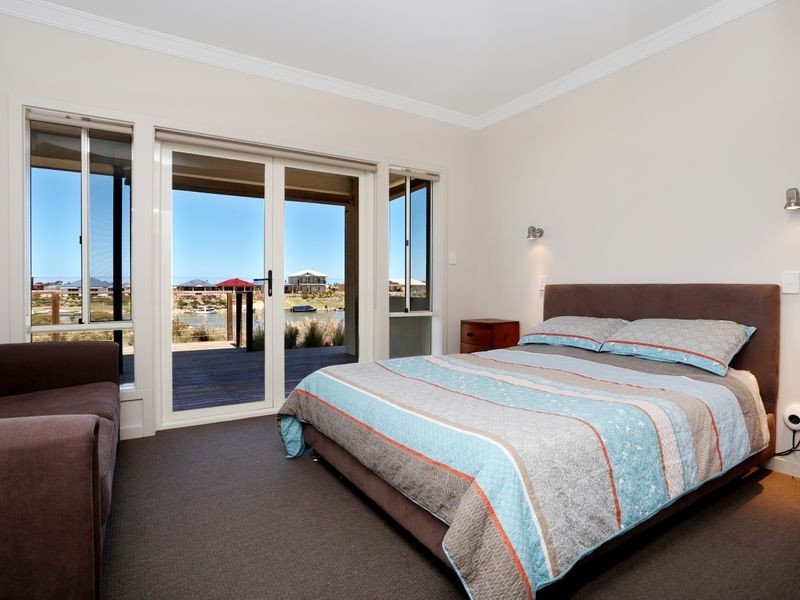 103 Blanche Parade, Hindmarsh Island SA 5214