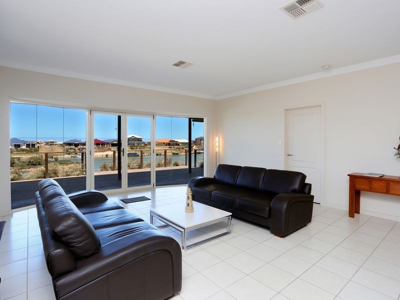 103 Blanche Parade, Hindmarsh Island SA 5214