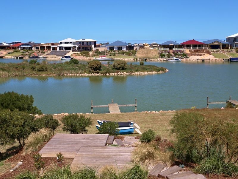 103 Blanche Parade, Hindmarsh Island SA 5214