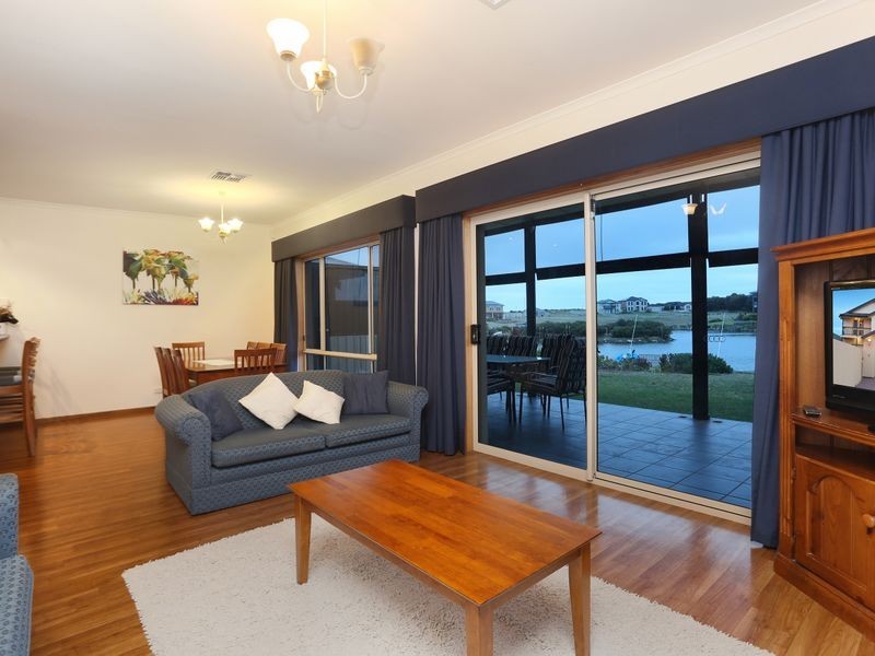 21 Britannia Parade, Hindmarsh Island SA 5214
