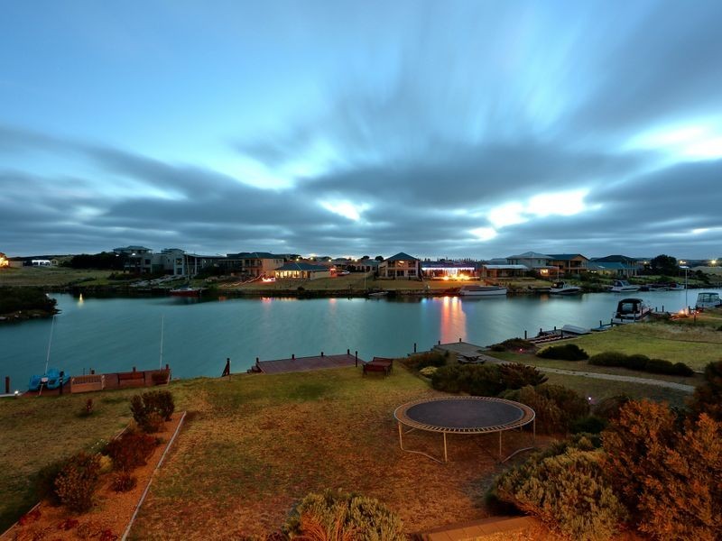 21 Britannia Parade, Hindmarsh Island SA 5214