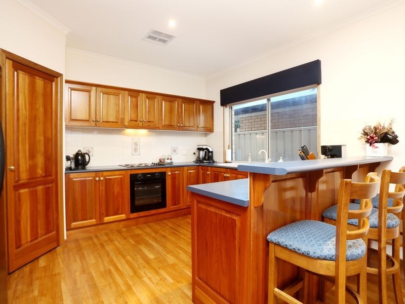 21 Britannia Parade, Hindmarsh Island SA 5214