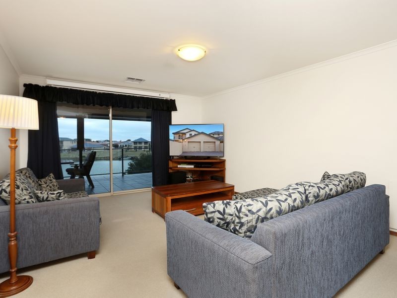 21 Britannia Parade, Hindmarsh Island SA 5214