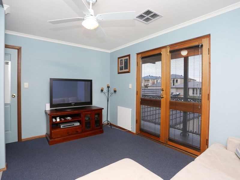 21 Britannia Parade, Hindmarsh Island SA 5214