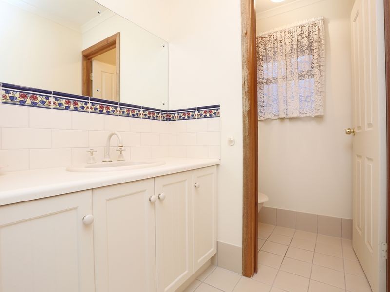 21 Britannia Parade, Hindmarsh Island SA 5214