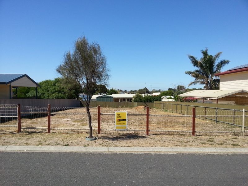 12 Heggaton Road, Goolwa Beach SA 5214