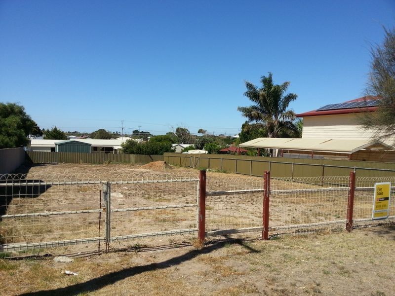 12 Heggaton Road, Goolwa Beach SA 5214