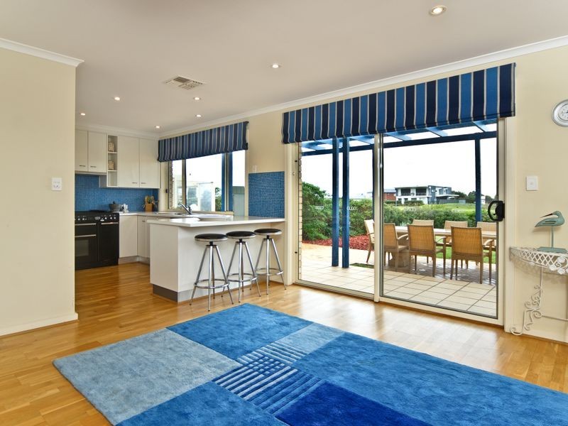 1 Arcadia Avenue, Hindmarsh Island SA 5214