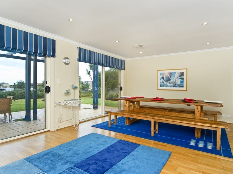 1 Arcadia Avenue, Hindmarsh Island SA 5214