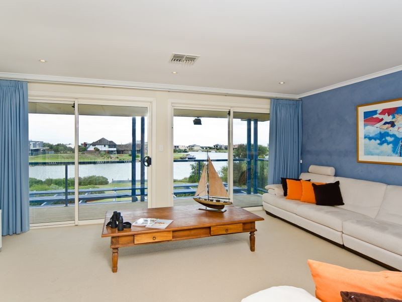 1 Arcadia Avenue, Hindmarsh Island SA 5214