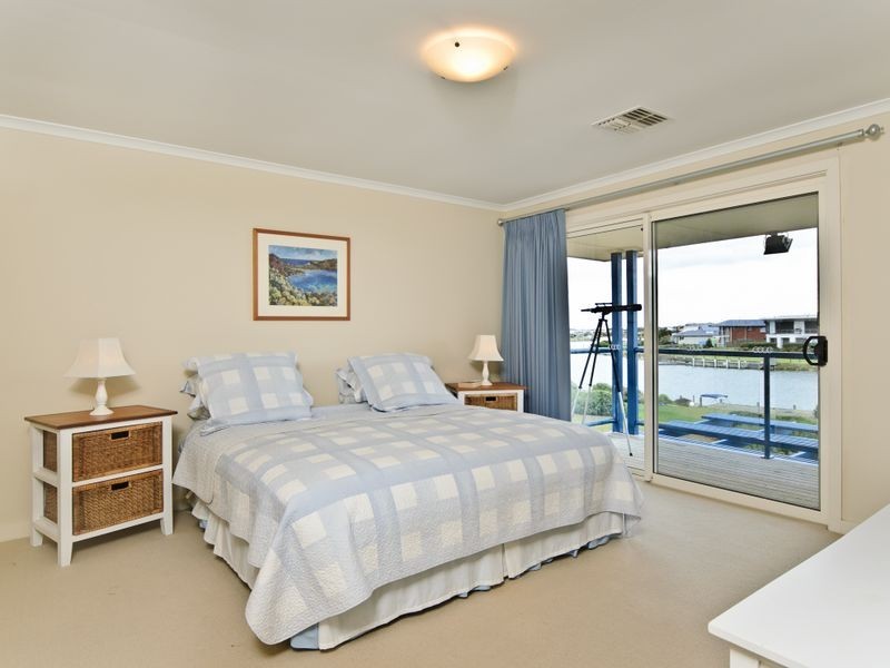 1 Arcadia Avenue, Hindmarsh Island SA 5214