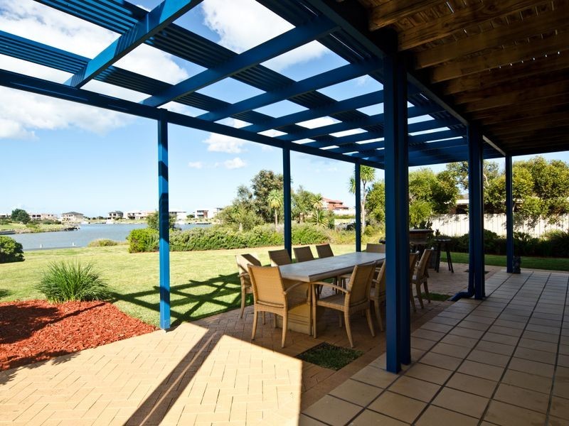 1 Arcadia Avenue, Hindmarsh Island SA 5214