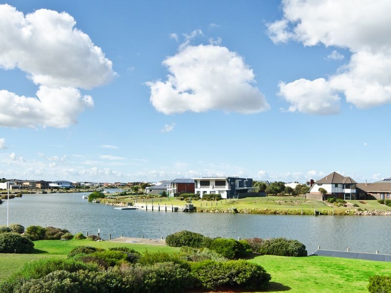 1 Arcadia Avenue, Hindmarsh Island SA 5214