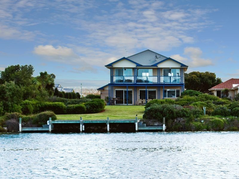 1 Arcadia Avenue, Hindmarsh Island SA 5214