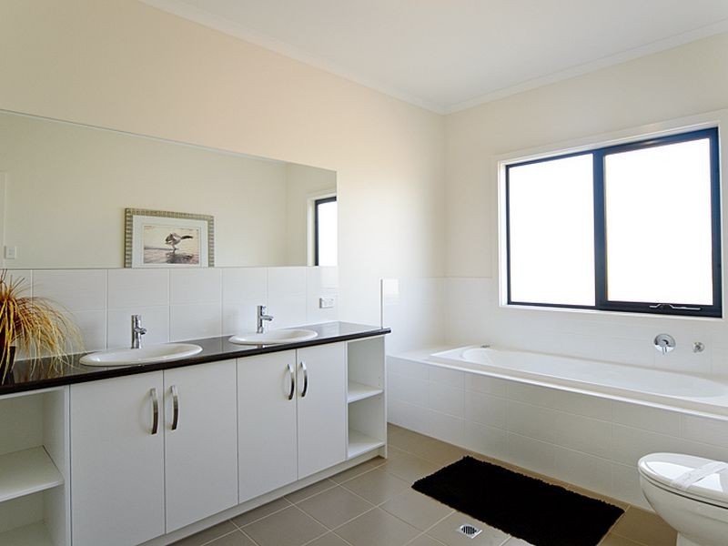 32 Gow Drive, Hindmarsh Island SA 5214