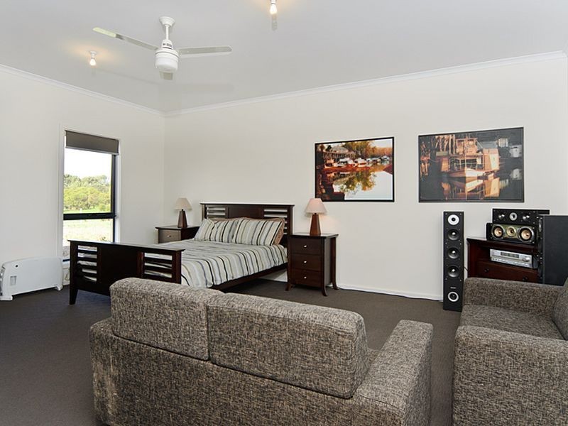 32 Gow Drive, Hindmarsh Island SA 5214