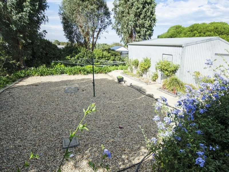 2 Walker Place, Middleton SA 5213