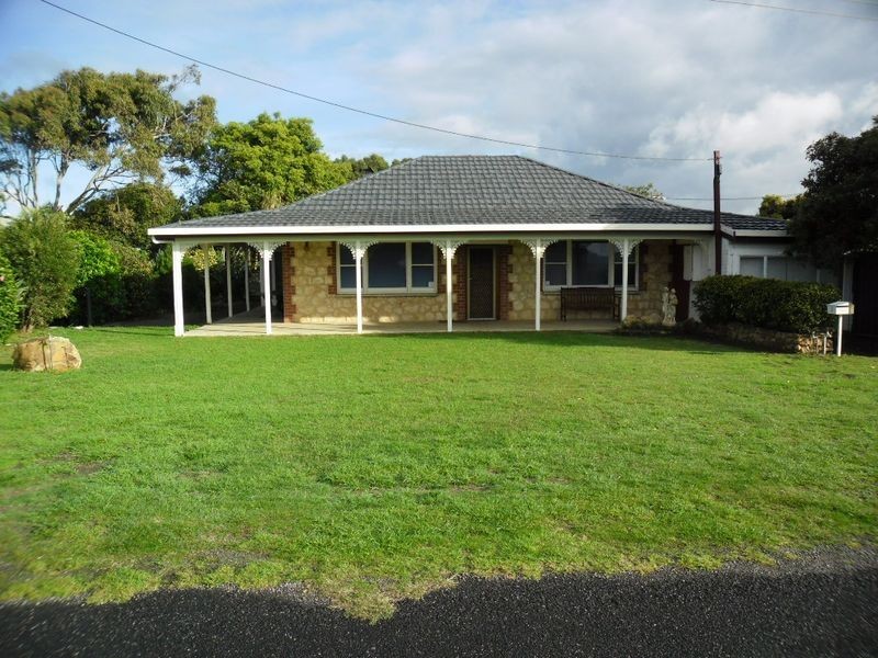 1 Burt Avenue, Goolwa North SA 5214