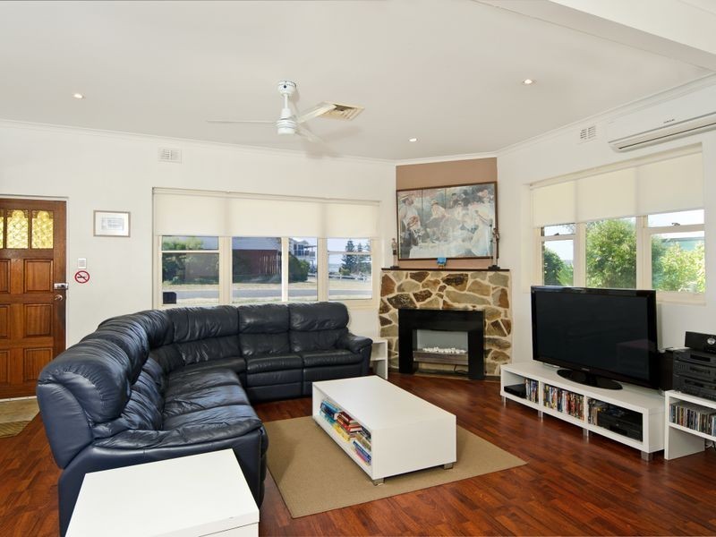 1 Burt Avenue, Goolwa North SA 5214