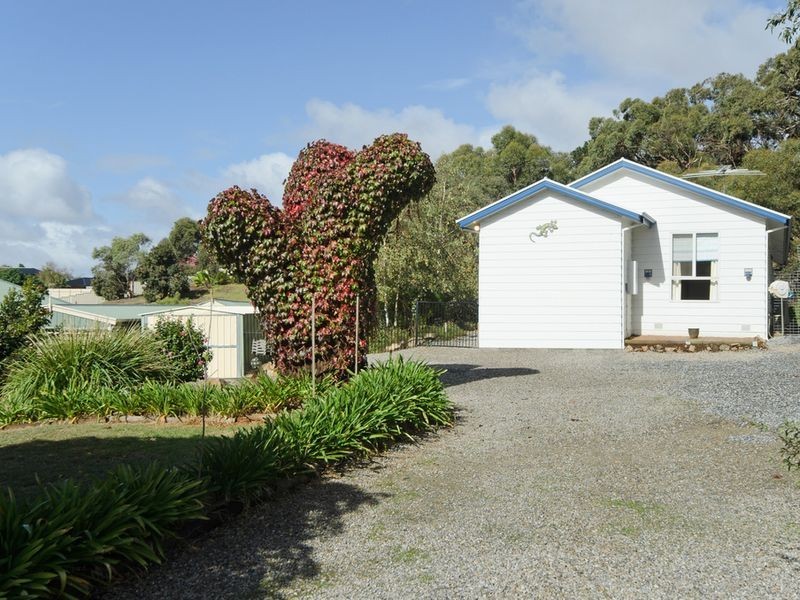 11 Sturt Place, Mount Compass SA 5210