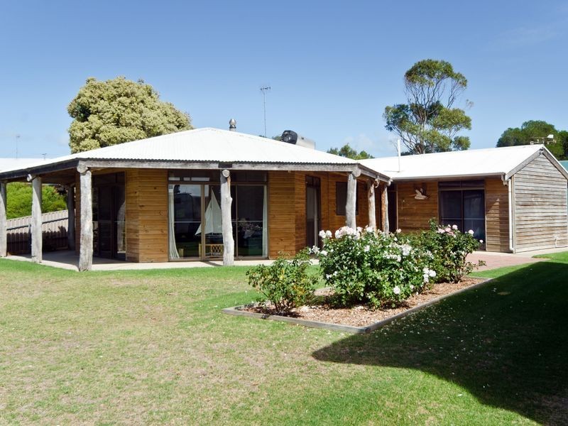 17 Riverside Drive, Goolwa South SA 5214