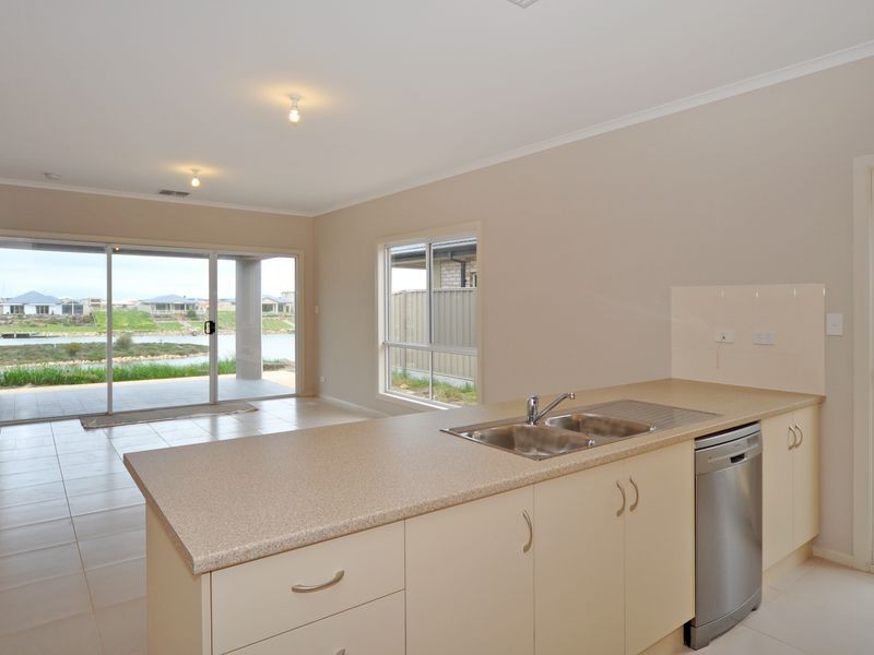 101 Blanche Parade, Hindmarsh Island SA 5214