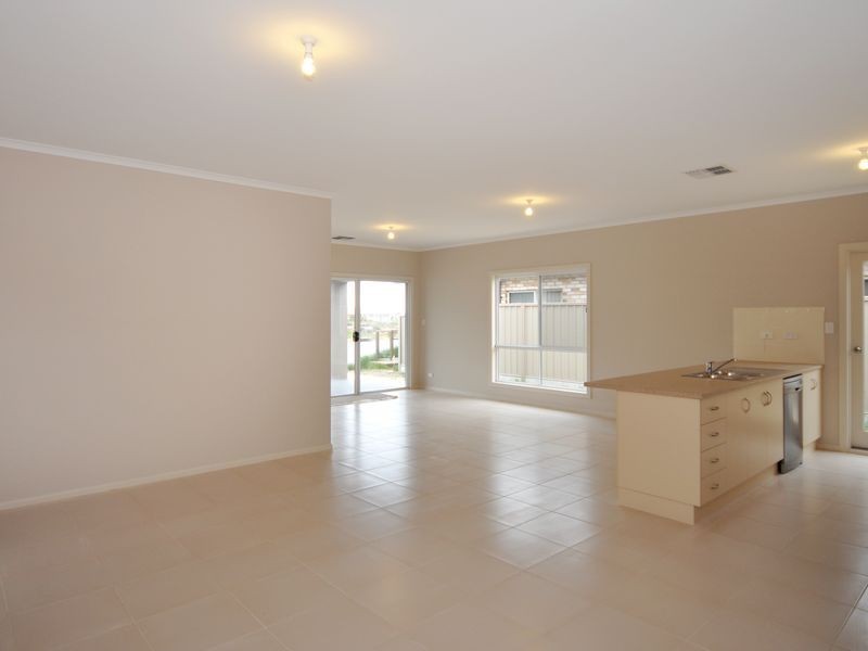 101 Blanche Parade, Hindmarsh Island SA 5214