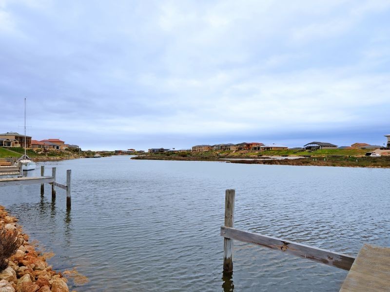 101 Blanche Parade, Hindmarsh Island SA 5214