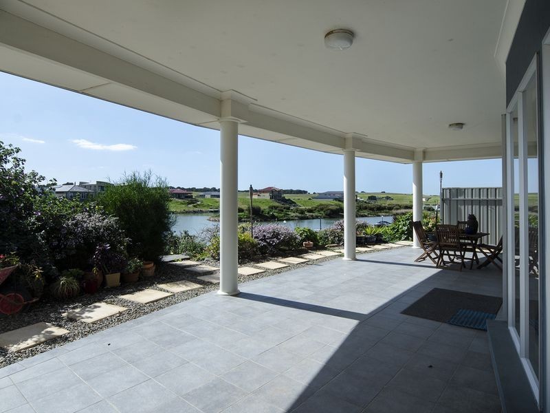 18 Britannia Parade, Hindmarsh Island SA 5214