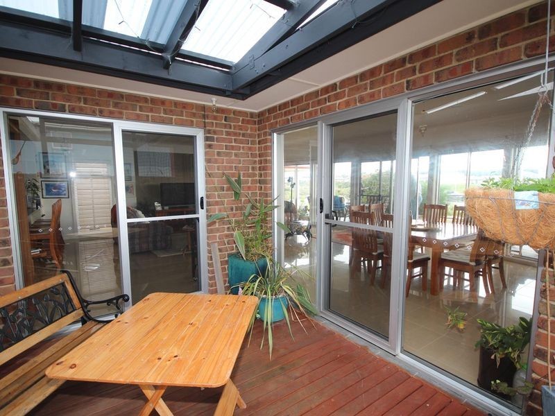 18 Britannia Parade, Hindmarsh Island SA 5214