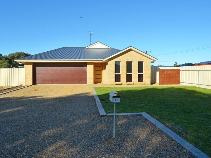 18 Merrett Avenue, Goolwa Beach SA 5214