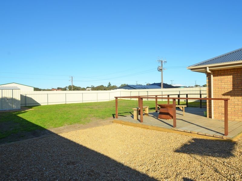 18 Merrett Avenue, Goolwa Beach SA 5214
