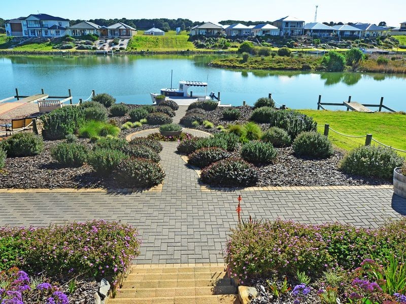 72 Britannia Parade, Hindmarsh Island SA 5214