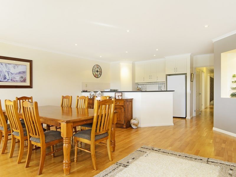 72 Britannia Parade, Hindmarsh Island SA 5214