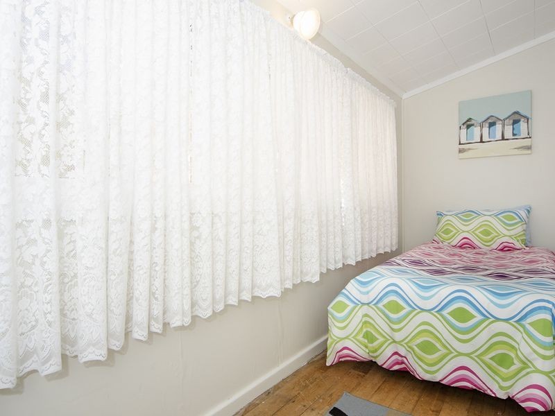 4 Dent Street, Goolwa Beach SA 5214