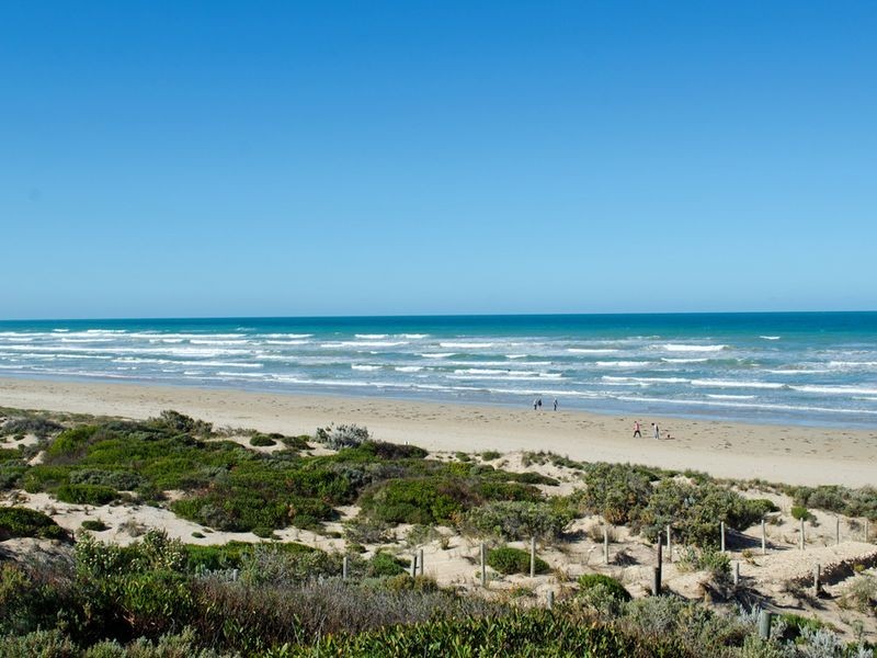 4 Dent Street, Goolwa Beach SA 5214