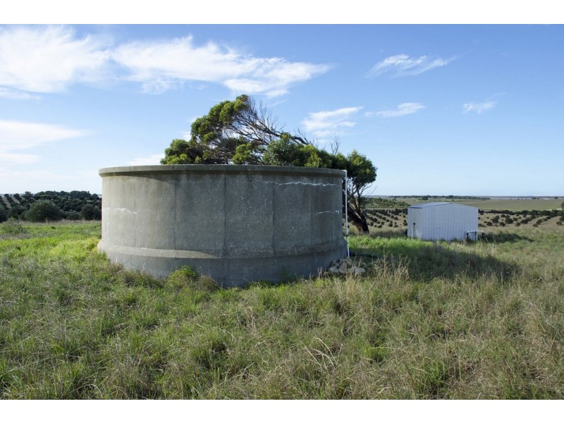1260 Randell Road, Hindmarsh Island SA 5214