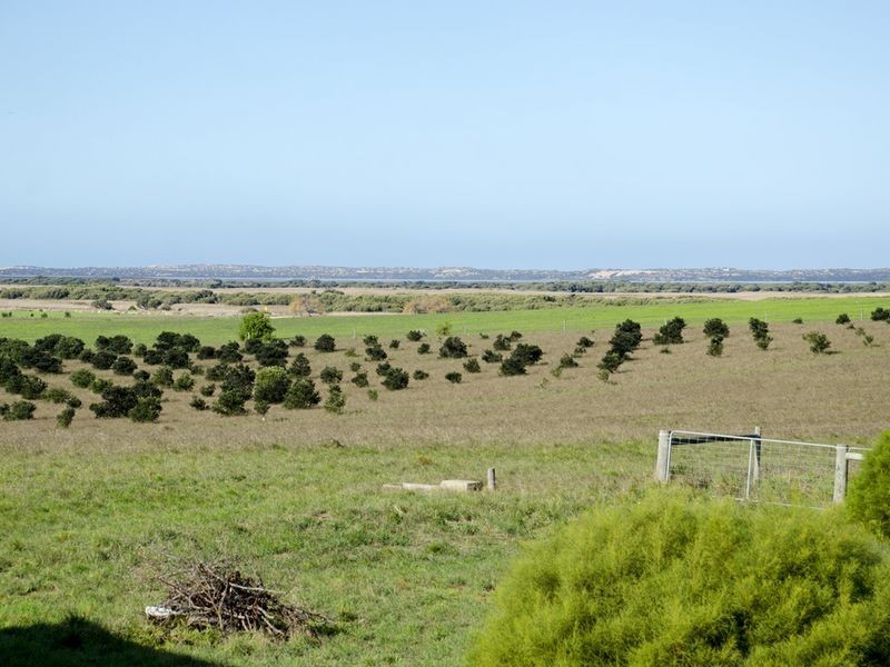 1260 Randell Road, Hindmarsh Island SA 5214