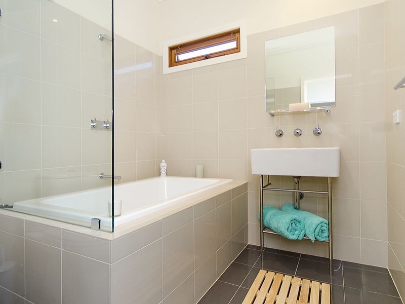 5 Dwiar Road, Victor Harbor SA 5211