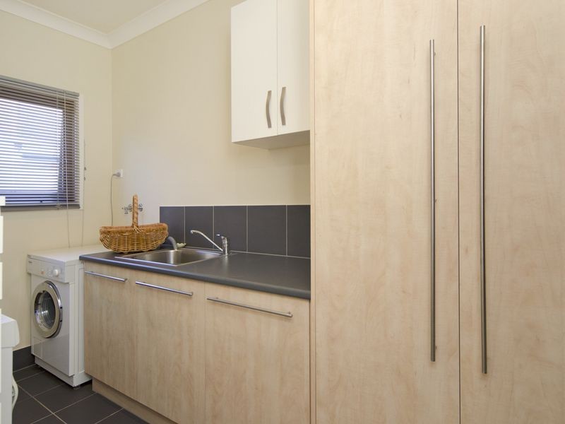 5 Dwiar Road, Victor Harbor SA 5211