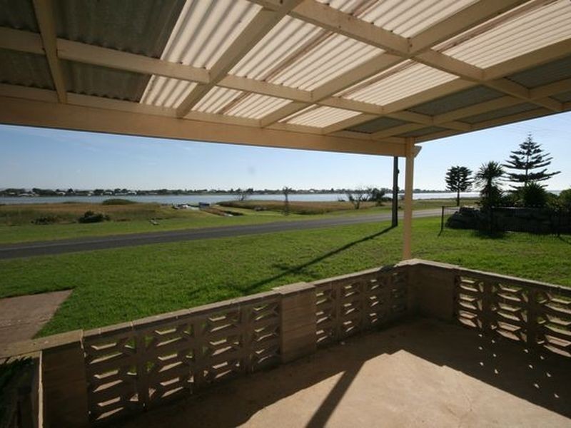 61 Captain Sturt Parade, Hindmarsh Island SA 5214